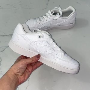 Nike son of force